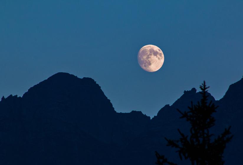 La Luna e la neve - ciaspolata notturna a Ceresole Reale